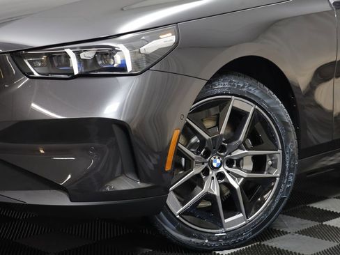 New 2026 BMW 530i xDrive w/ Convenience Package AWD/4WD image 4