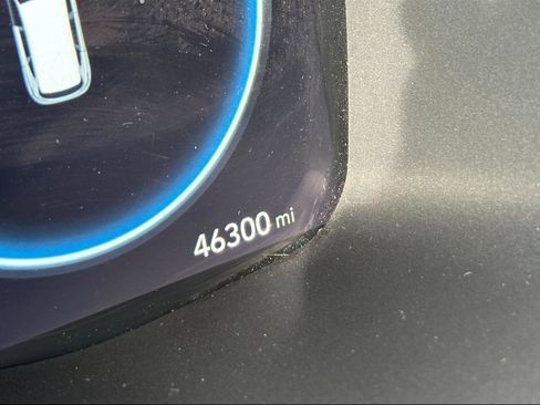 Used 2023 Hyundai Santa Fe SEL Convenience image 19