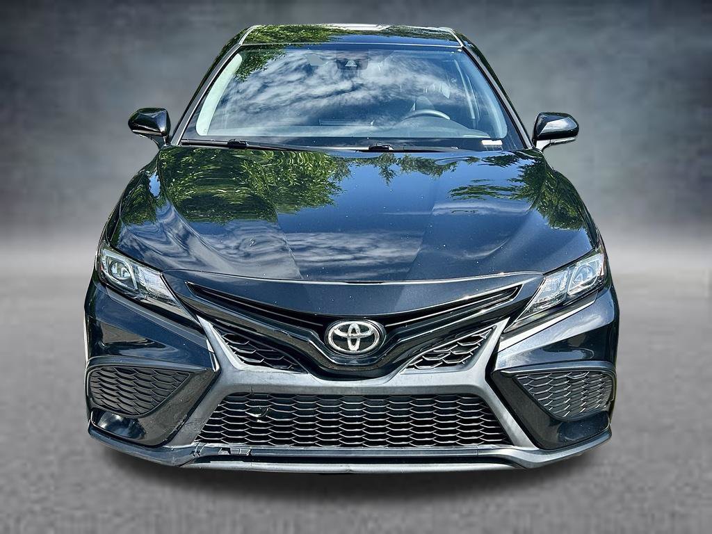 Used 2022 Toyota Camry SE FWD image 2