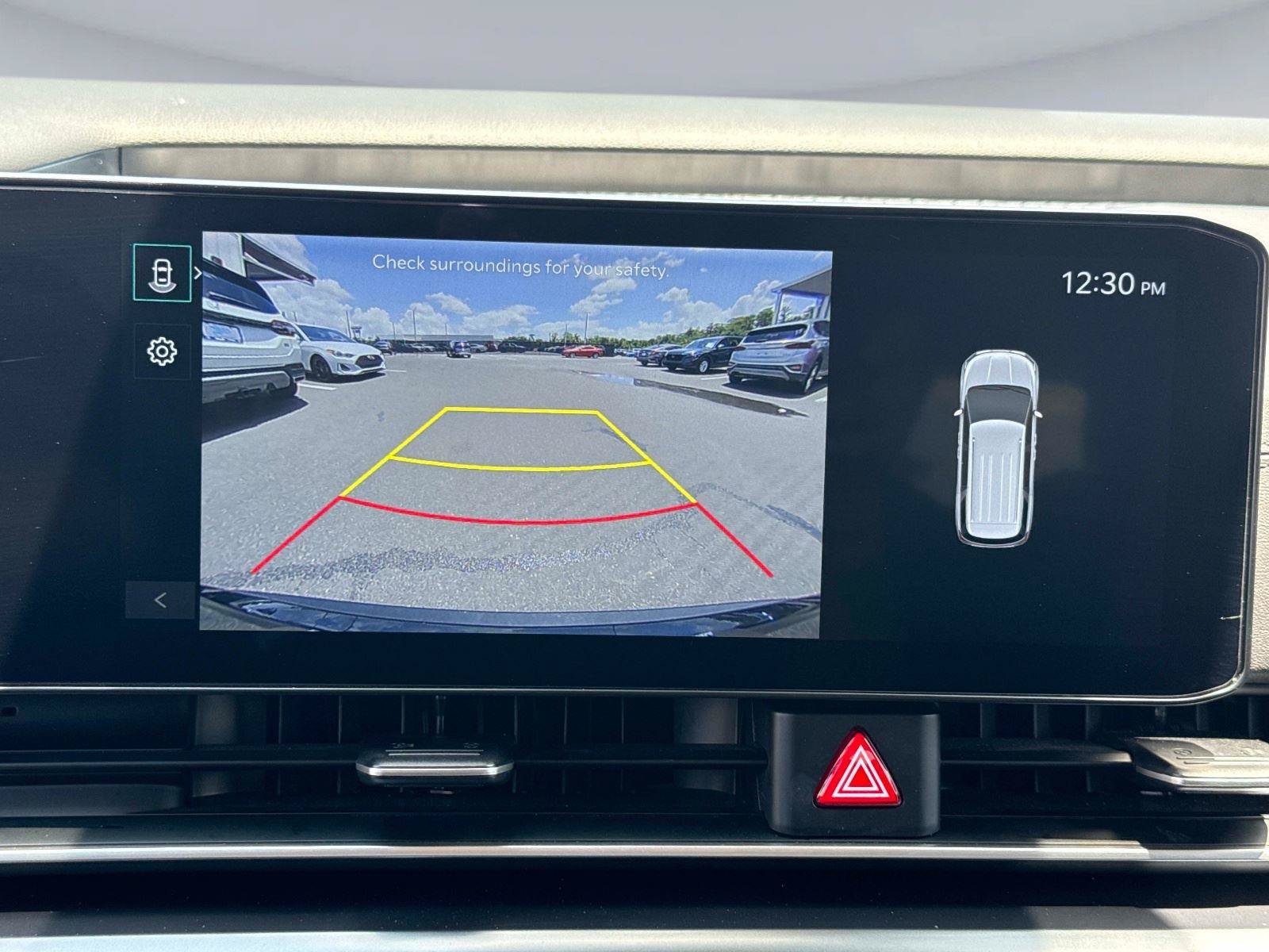 Used 2025 Kia Carnival FWD image 23