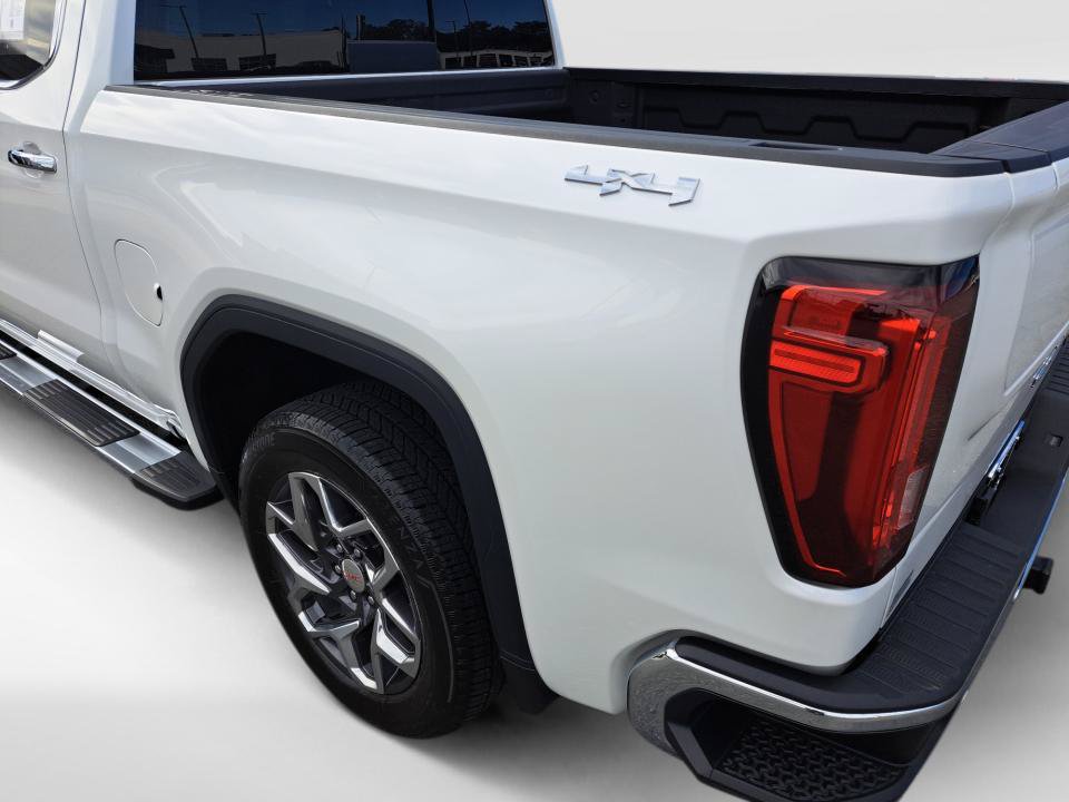 Used 2025 GMC Sierra 1500 SLT w/ SLT Premium Package AWD/4WD image 19