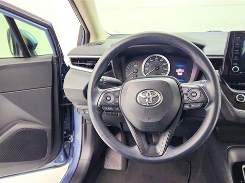 Used 2022 Toyota Corolla LE FWD image 31