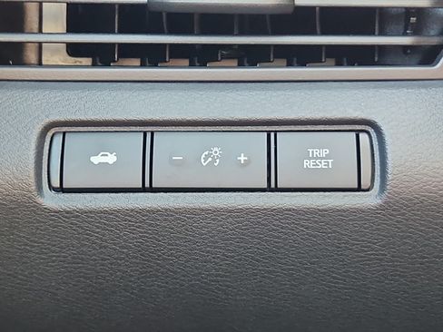 Used 2025 Nissan Altima 2.5 SV w/ SV Special Edition Package FWD image 18