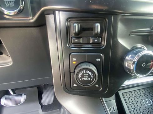 New 2025 Ford F150 Lariat w/ Equipment Group 501A Mid image 18