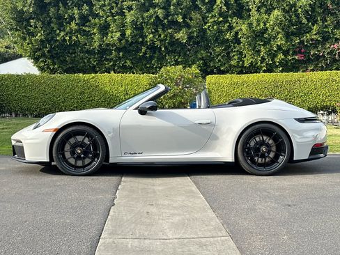New 2026 Porsche 911 Carrera GTS RWD image 2