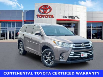 Certified 2018 Toyota Highlander Plus w/ Carpet Mat Package (TMS)