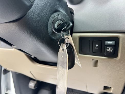 Used 2013 Toyota Tundra Limited image 37