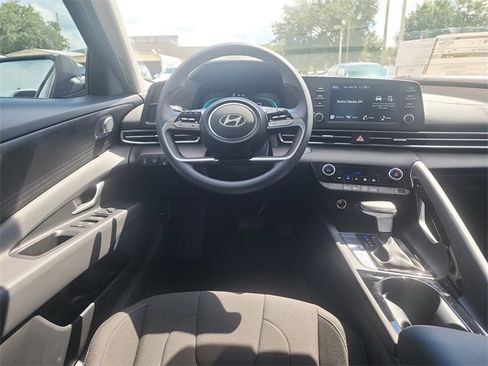 New 2025 Hyundai Elantra Blue image 11