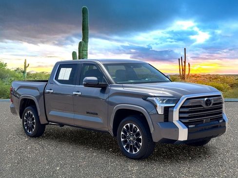 Used 2025 Toyota Tundra Limited AWD/4WD image 7