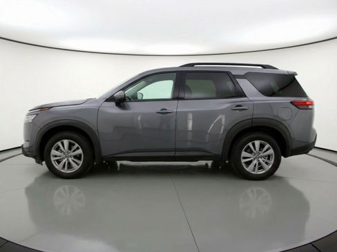Used 2025 Nissan Pathfinder SV AWD/4WD image 5