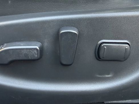 Used 2016 Nissan Maxima Platinum w/ Interior Lighting Package FWD image 41