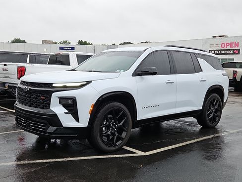 Used 2026 Chevrolet Traverse RS AWD/4WD image 3