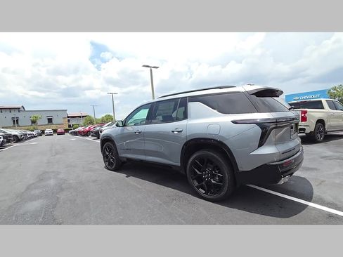 New 2026 Chevrolet Traverse RS w/ LPO, Floor Liner Package AWD/4WD image 23