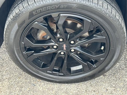 Used 2022 GMC Terrain SLE w/ Elevation Edition image 15