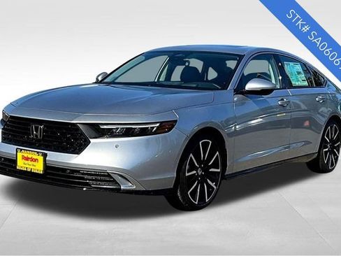 New 2025 Honda Accord Touring image 2