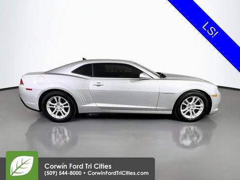 Used 2014 Chevrolet Camaro LS RWD image 17
