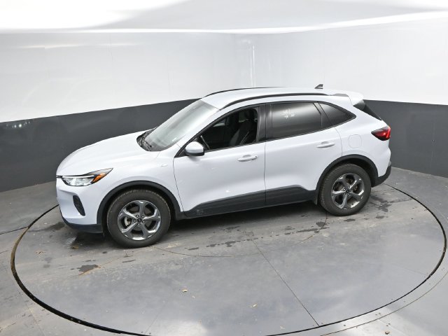 Used 2025 Ford Escape ST-Line Select AWD/4WD image 40