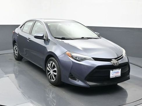 Used 2018 Toyota Corolla LE image 7