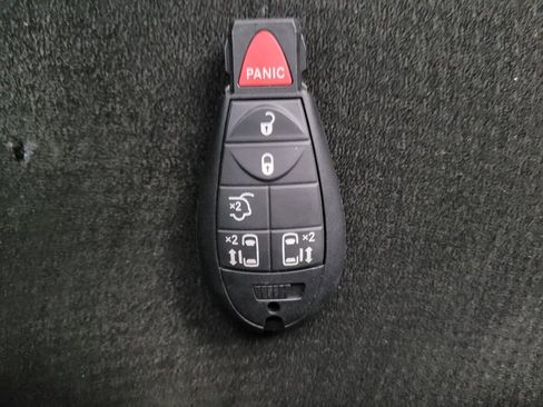 Used 2019 Dodge Grand Caravan SE image 32