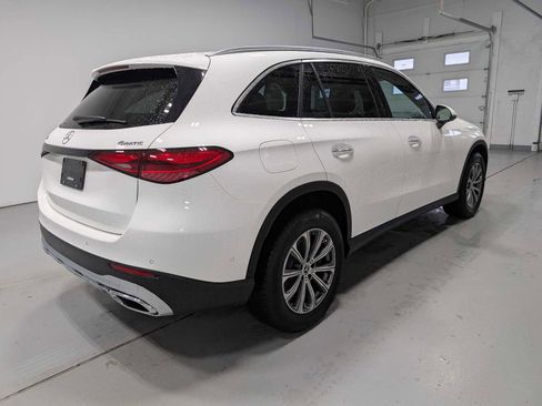 Certified 2025 Mercedes-Benz GLC 300 4MATIC image 8