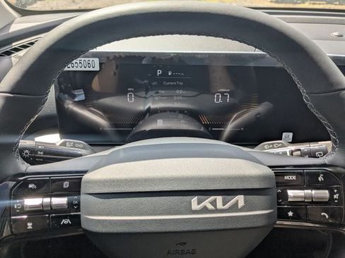 New 2026 Kia Sorento LX FWD image 25