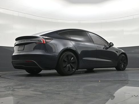 Used 2025 Tesla Model 3 Long Range RWD image 29