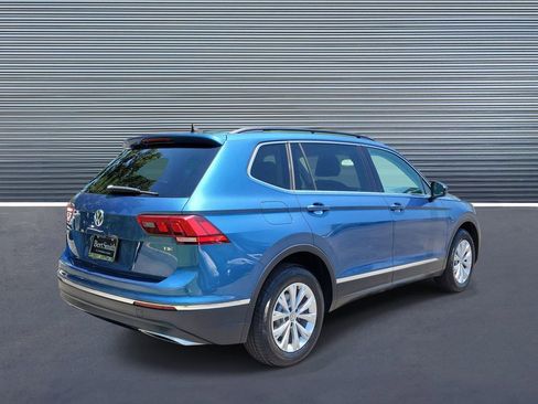 Used 2018 Volkswagen Tiguan SE FWD image 3