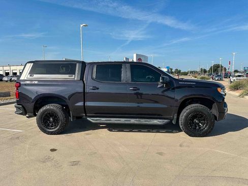 Used 2022 Chevrolet Silverado 1500 RST AWD/4WD image 2