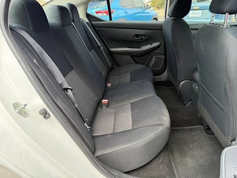 Used 2024 Nissan Sentra SV FWD image 31