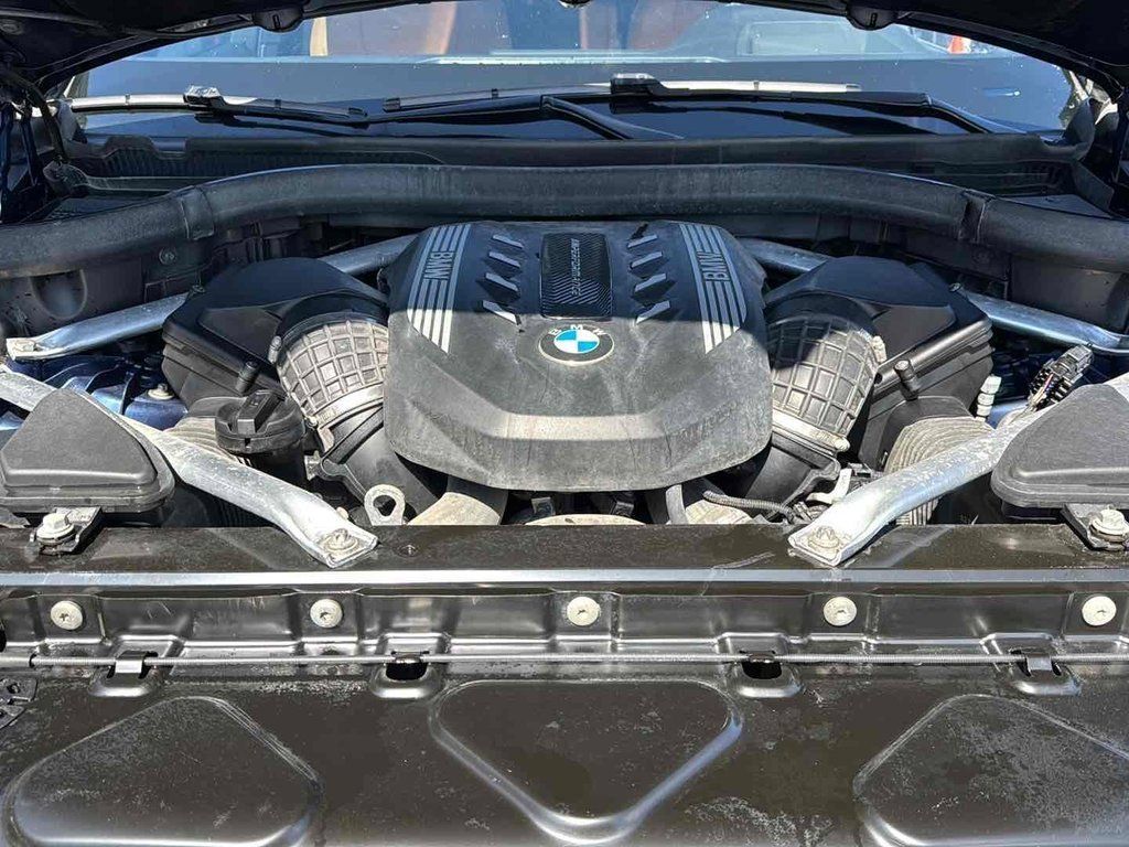 Used 2021 BMW X5 M50i w/ Premium Essential Package AWD/4WD image 38