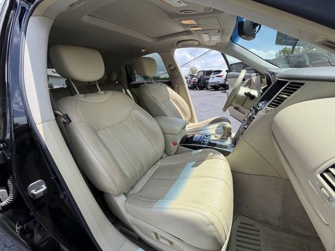 Used 2016 INFINITI QX70 2WD image 12