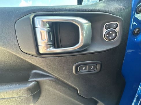 Used 2021 Jeep Wrangler Unlimited Sport image 23
