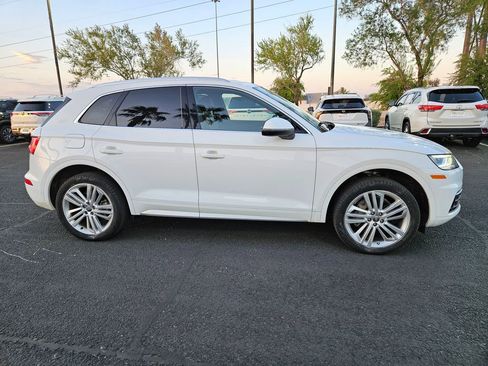 Used 2018 Audi Q5 2.0T Premium Plus w/ Premium Plus Package AWD/4WD image 4