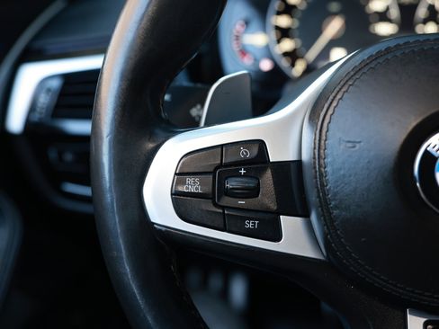 Used 2017 BMW 540i xDrive image 31