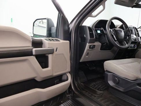 Used 2018 Ford F150 XLT image 8