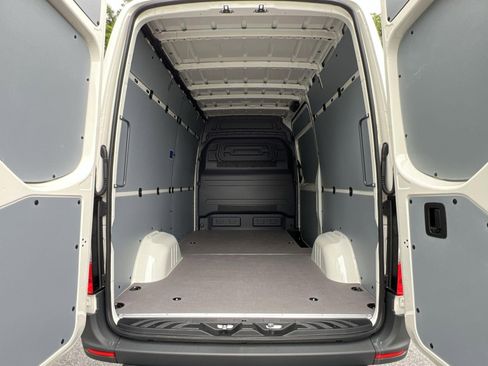 New 2025 Mercedes-Benz Sprinter 2500 image 26