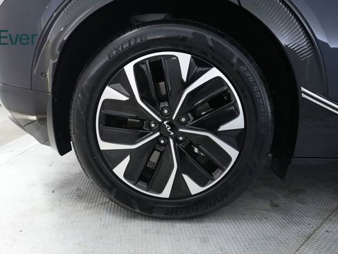 Used 2024 Kia EV6 Wind w/ Wind Technology Package RWD image 22