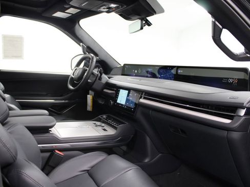 New 2026 Lincoln Navigator L Reserve image 32