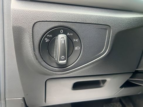 Used 2023 Volkswagen Atlas SE AWD/4WD image 18