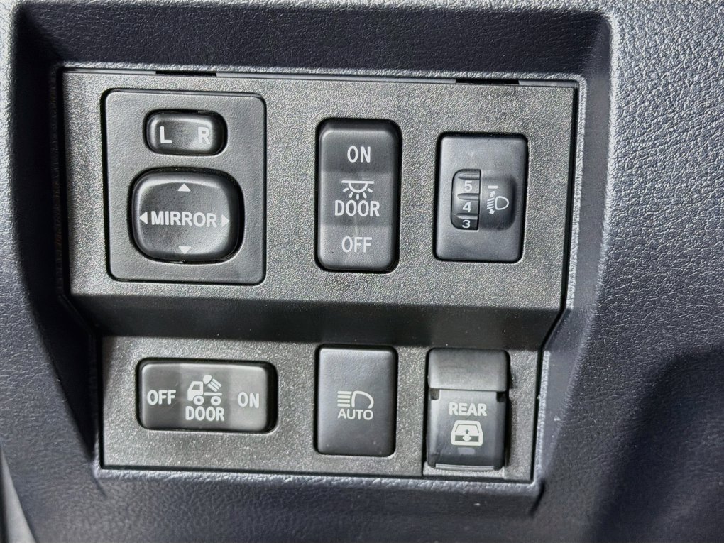 Used 2019 Toyota Tundra SR5 w/ SR5 Upgrade Package AWD/4WD image 15