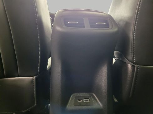 Used 2023 Buick Envision Essence AWD/4WD image 23