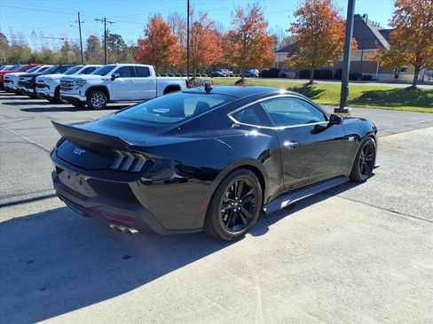 Used 2024 Ford Mustang GT image 5