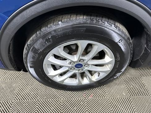 Used 2020 Ford Escape SE image 10