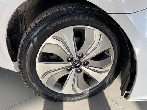 Used 2015 Hyundai Sonata Limited w/ Option Group 02 image 9