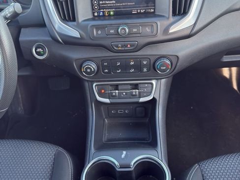 Used 2024 GMC Terrain SLE image 16