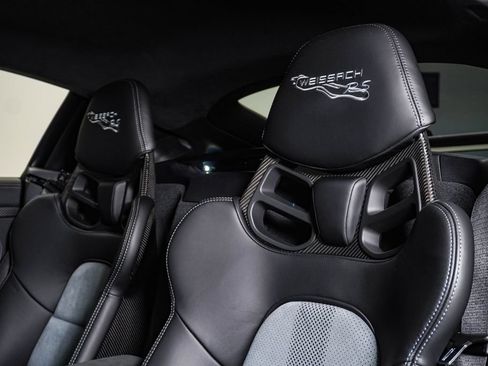 Certified 2025 Porsche 718 Cayman GT4 RS RWD image 21