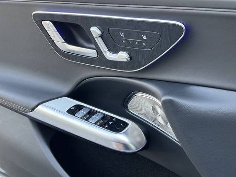 Used 2025 Mercedes-Benz E 53 AMG e 4MATIC Sedan image 29