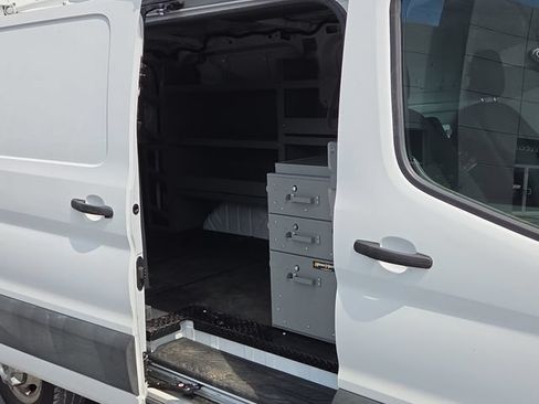 Used 2022 Ford Transit 250 Low Roof AWD image 33