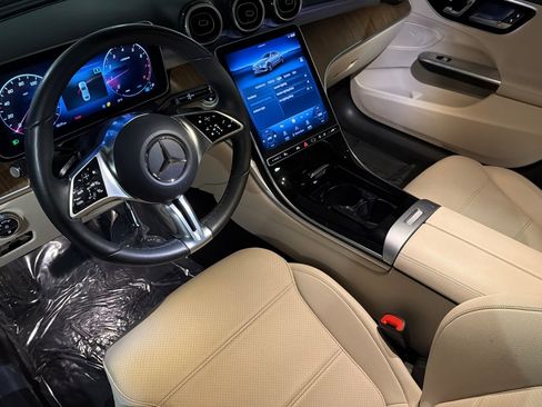 Used 2023 Mercedes-Benz C 300 4MATIC Sedan image 9