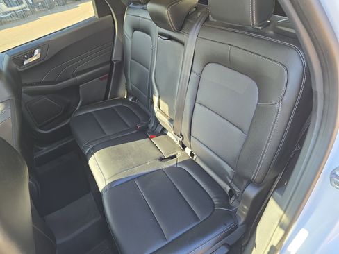 Used 2022 Ford Escape SEL image 16